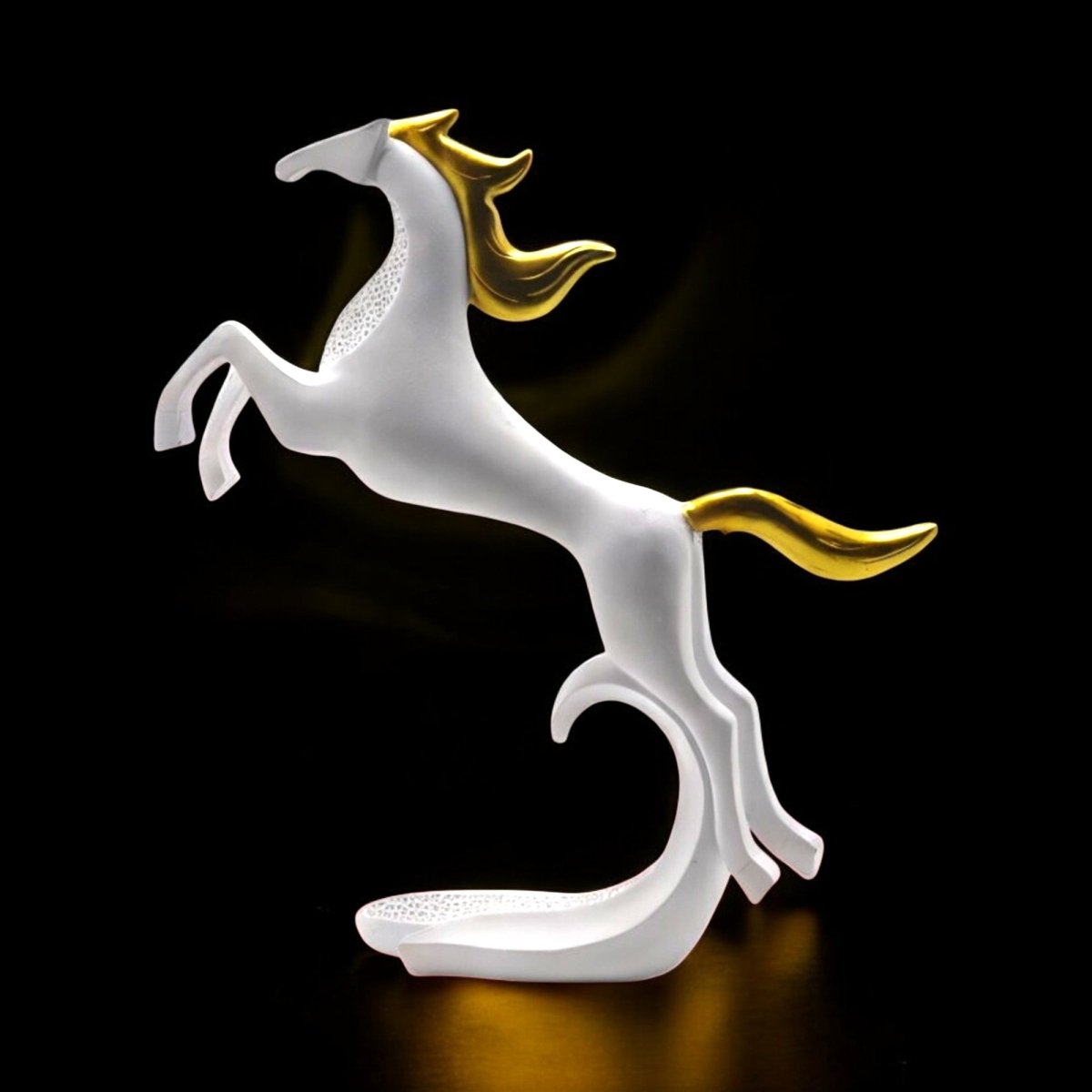 Classic Horse Statue - Elite Decor