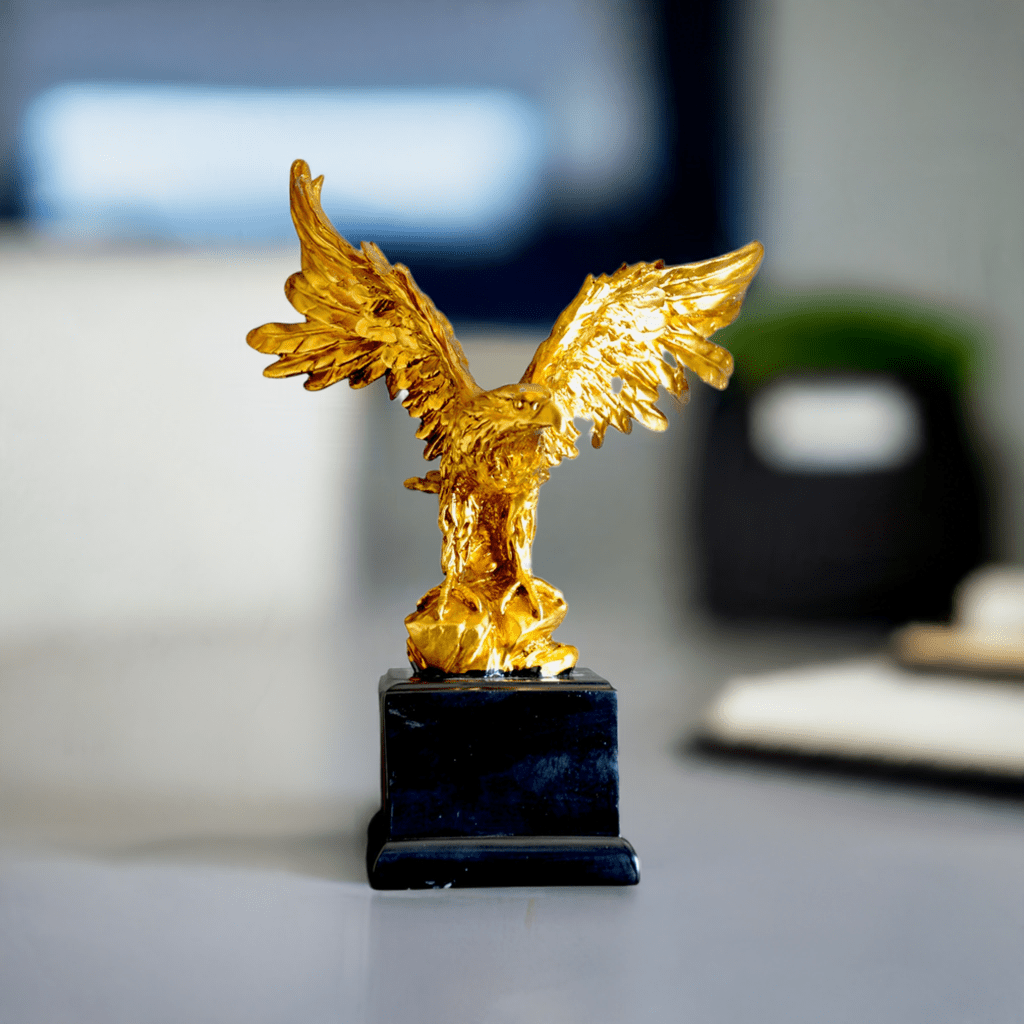 Majestic Flying Eagle Statue - Elite Decor