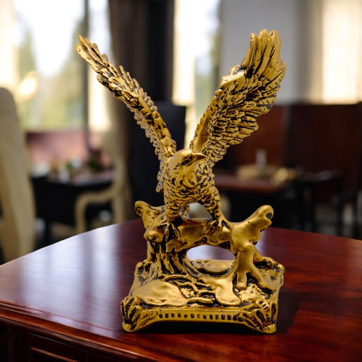 Royal Gold Eagle Figurine - Elite Decor