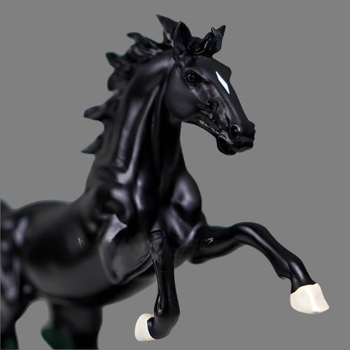 Victorious Horse Statue - Elite Decor